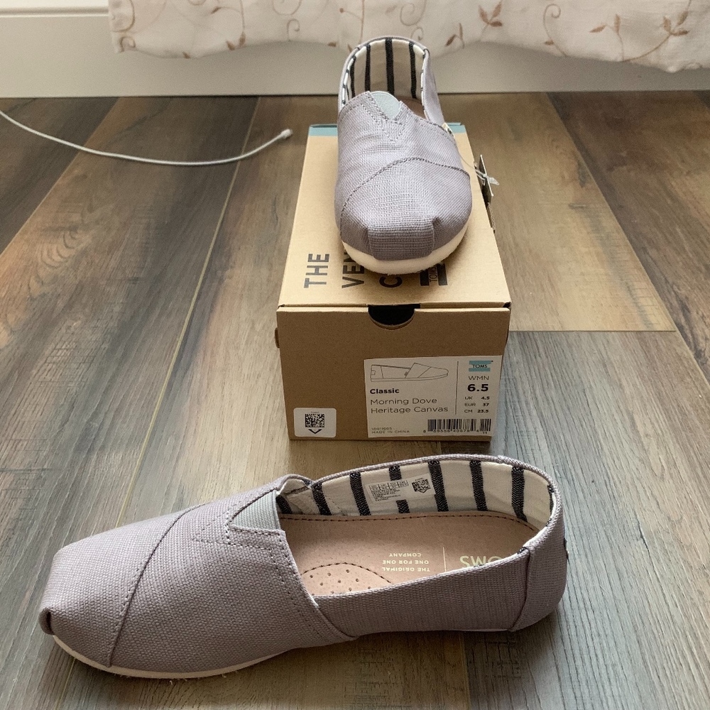 Women Toms